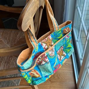 Paul Brent fun beach bag. Zipper close. Inside lined for water resistance